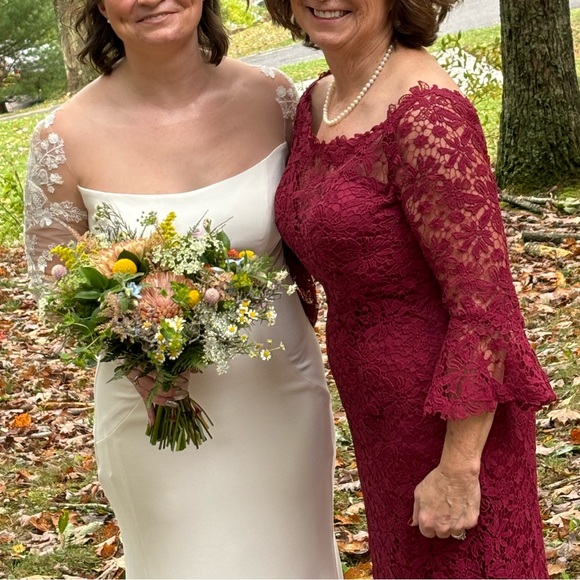 Lace Burgundy Maxi Gown with Sweetheart Neckline and 3/4 Bell Sleeves - Picture 8 of 8